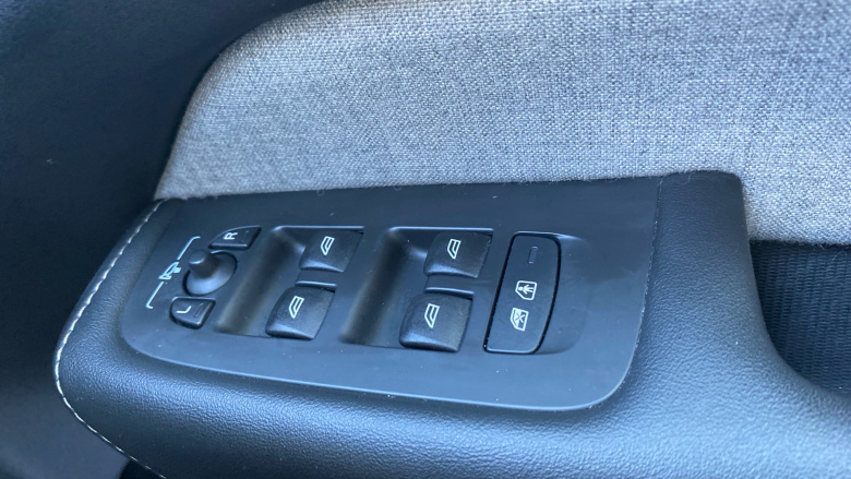 Volvo XC60 2.0 T8 [455] RC PHEV Ultimate Dark 5dr AWD Gtron Estate